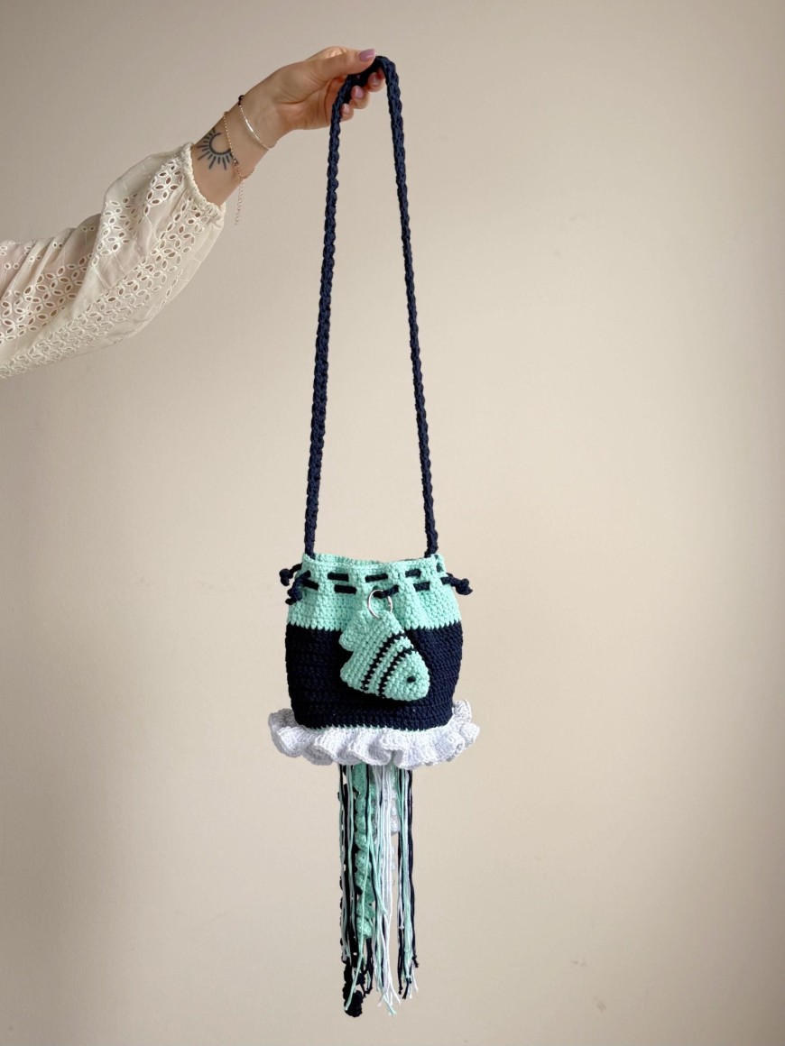 Ocean-inspired colorblock bucket bag